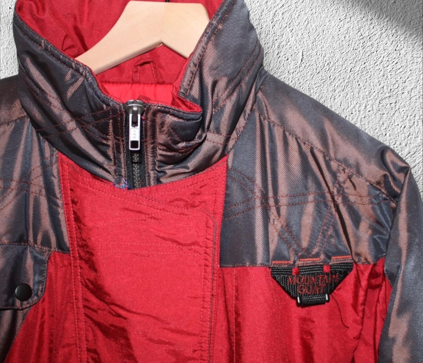 Vintage Women’s Mountain Goat Full Zip Snowboarding Jacket Medium