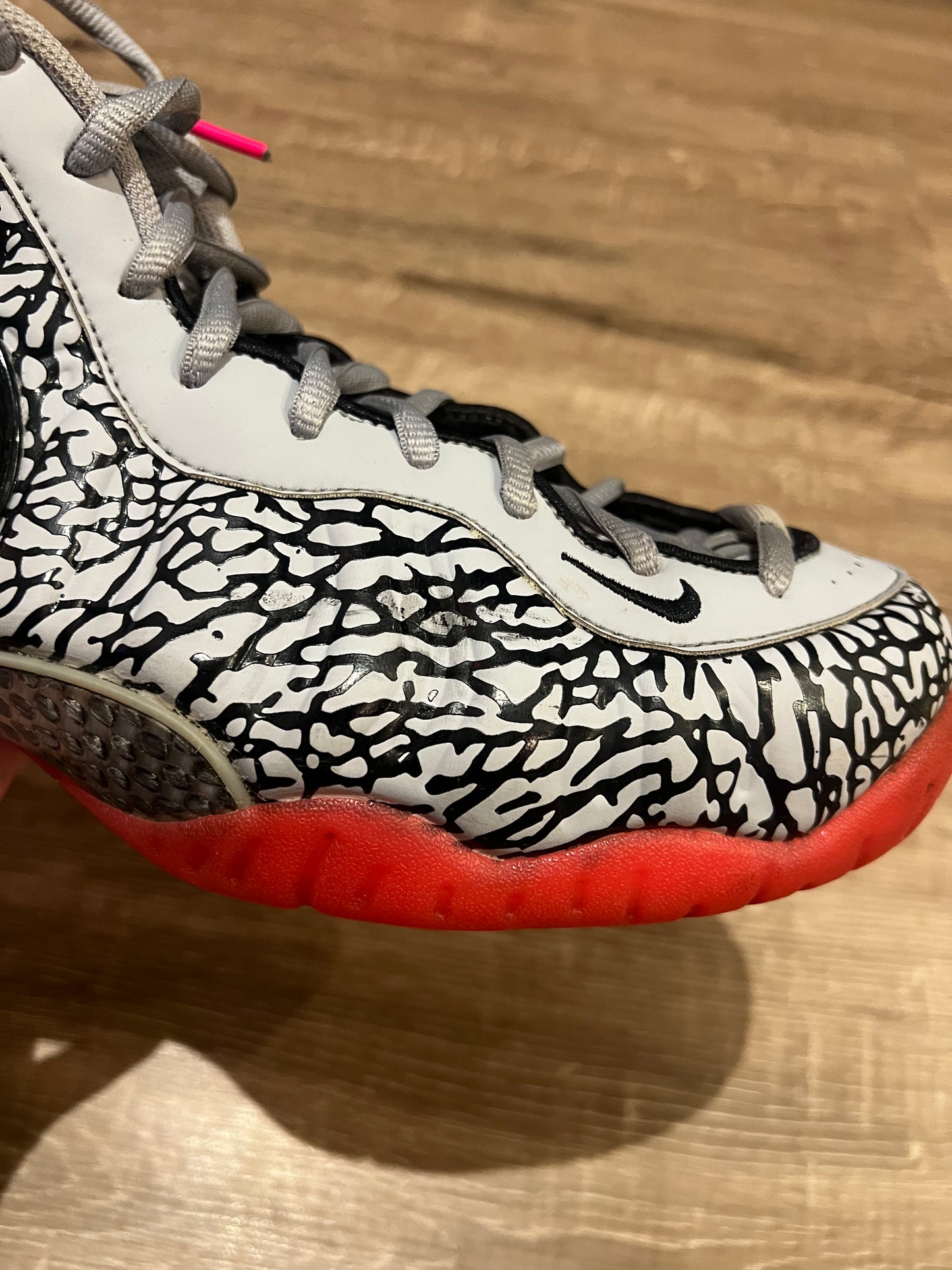 Nike Air Foamposite Pro Elephant Print Size 11 616750-002
