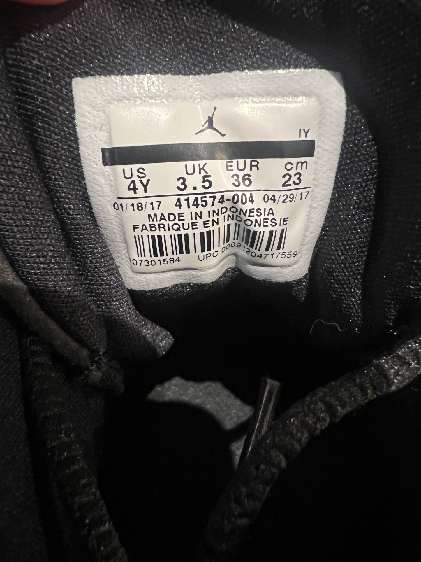 Air Jordan 13 Bred GS Size 4Y 414574-004