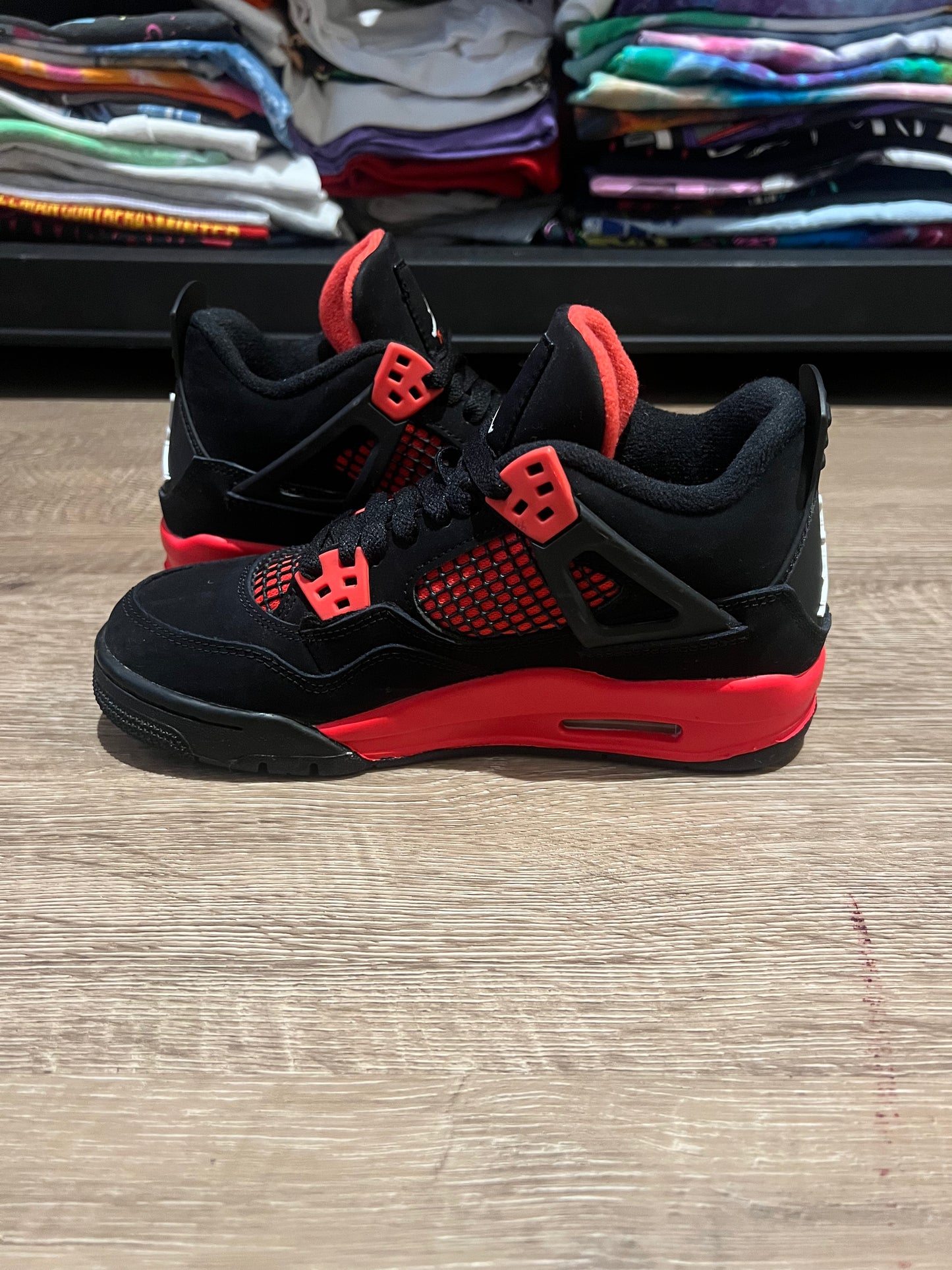Air Jordan 4 Retro Red Thunder GS Size 4Y 408452-016
