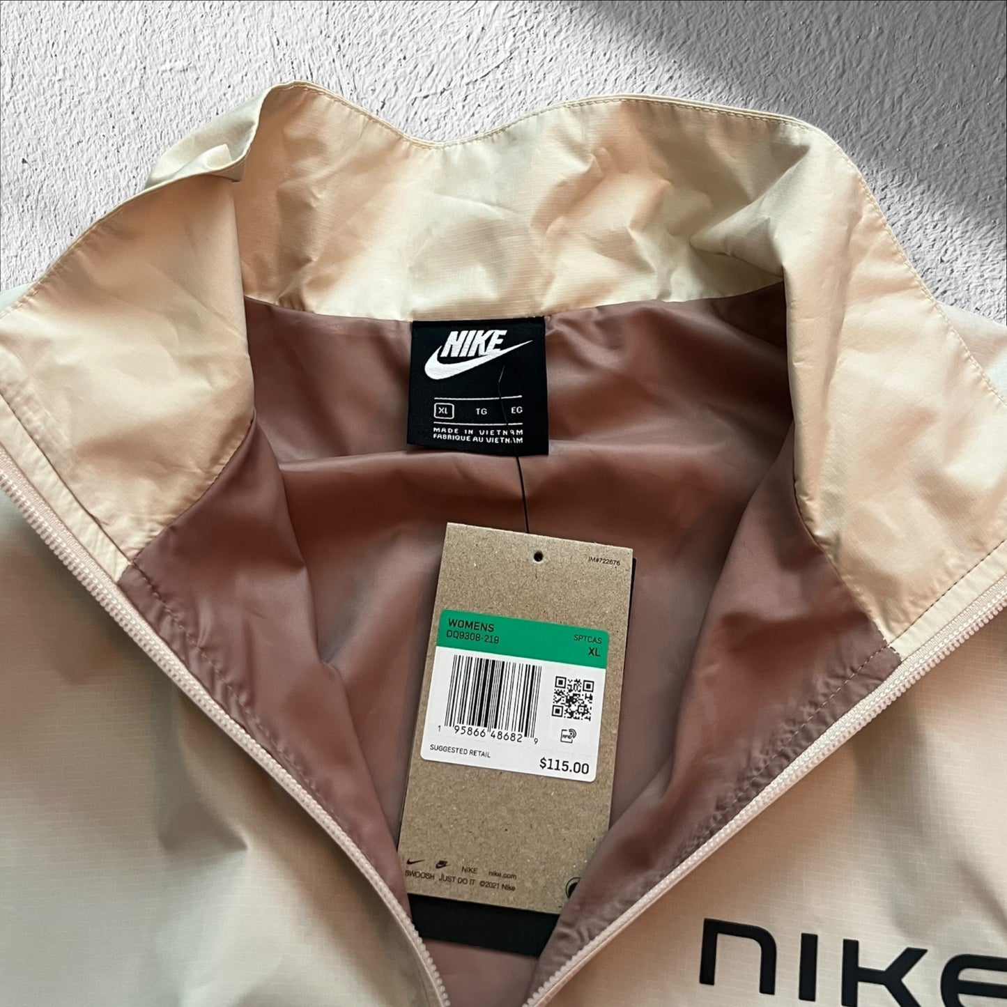 Nike Sportswear Retro Oversized Windbreaker Brown/Tan – Women’s XL