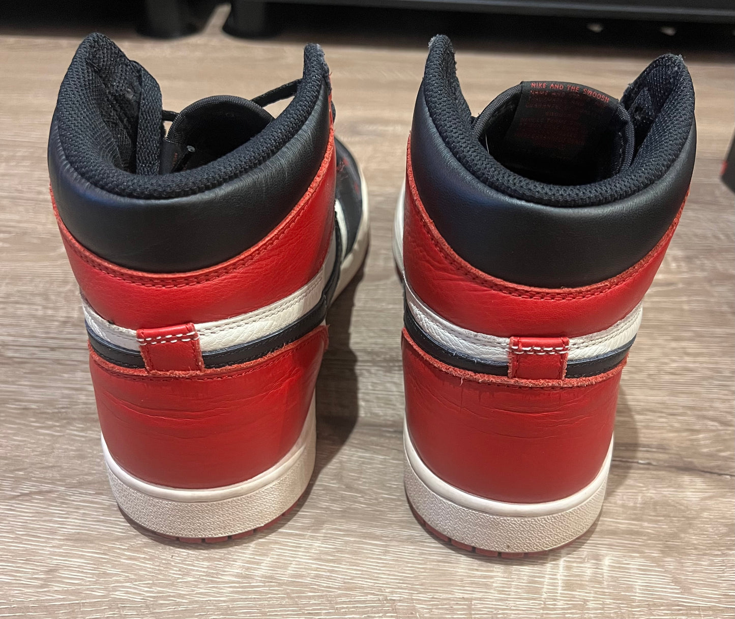 Air Jordan 1 High Retro Bred Toe Size 10.5