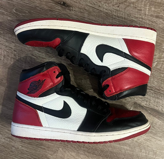 Air Jordan 1 High Retro Bred Toe Size 10.5