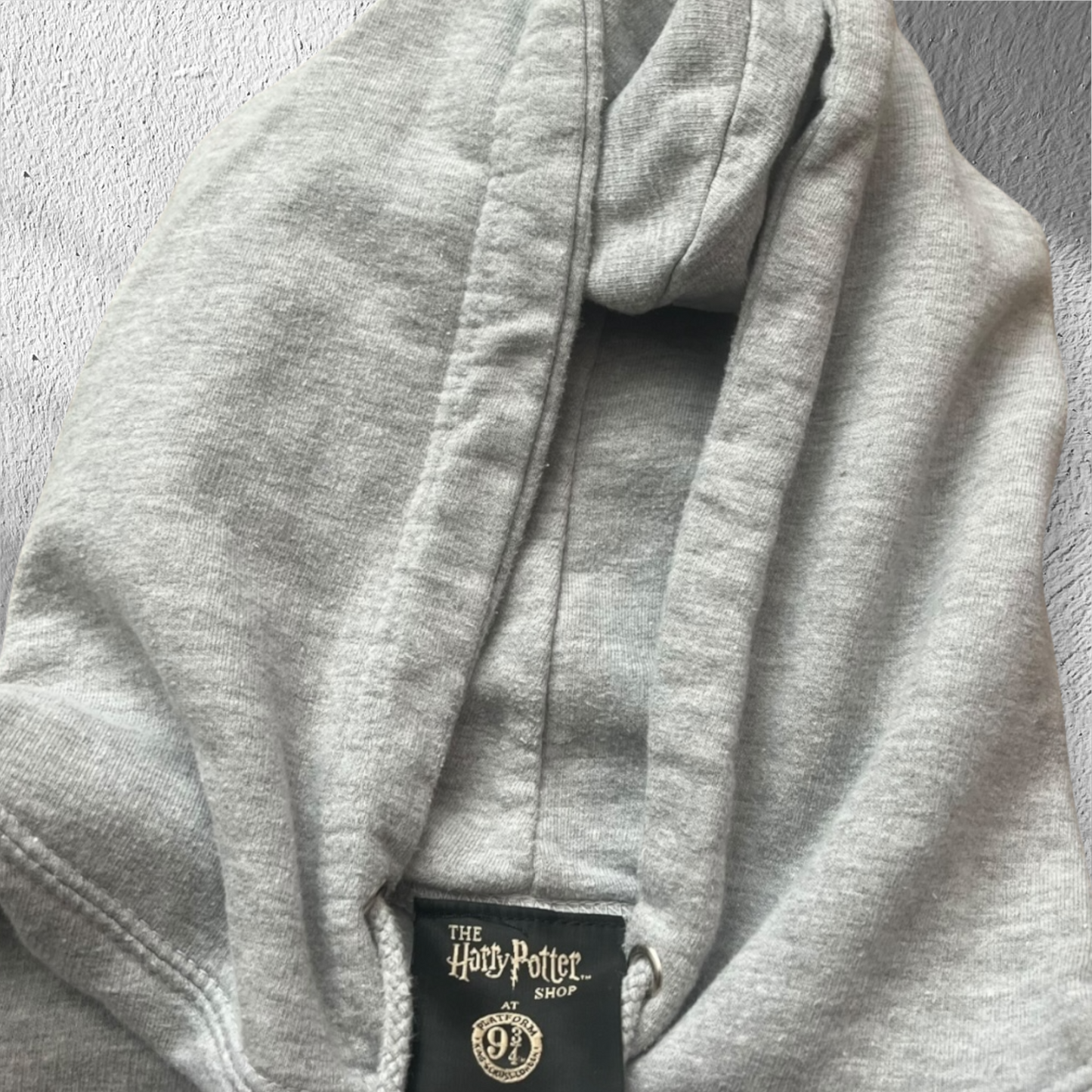 Harry Potter Gryffindor Crest Pullover Hoodie – Large