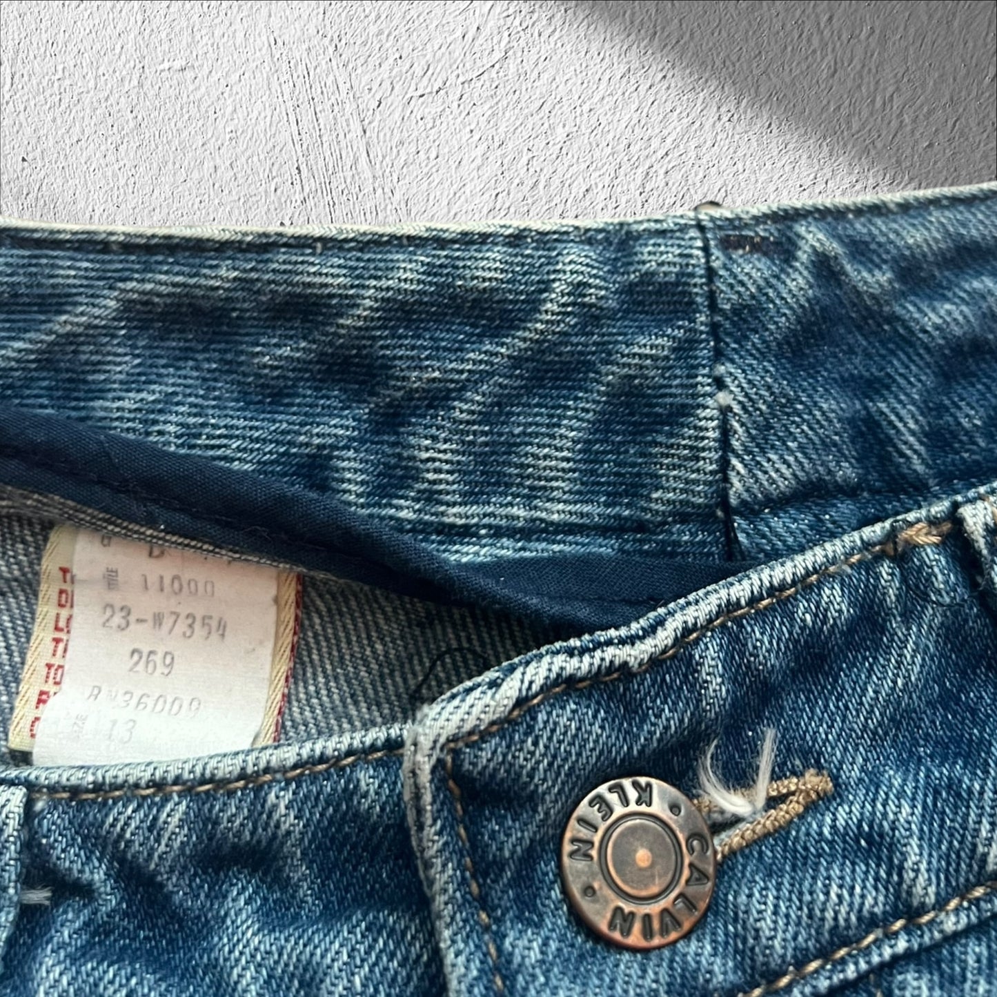 Vintage 90s Calvin Klein Jeans Straight Leg – Size 28x33