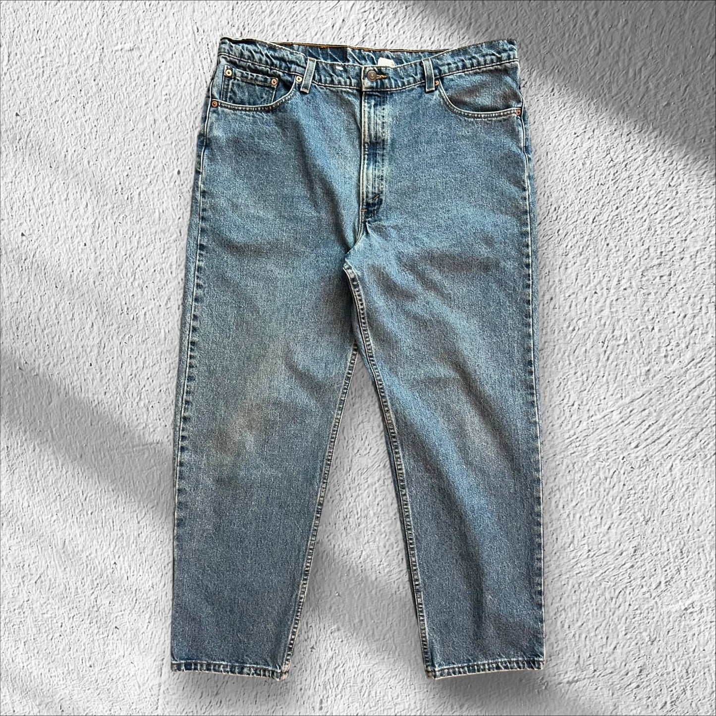 Vintage 90s Levi’s 550 Relaxed Fit Jeans – Size 40x30 – Made in USA