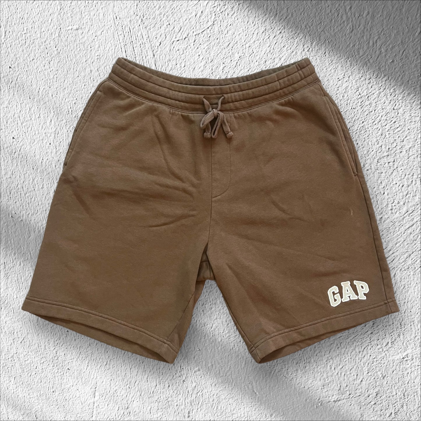 Gap Arc Spellout Cotton Shorts – Brown/Tan – Size Large