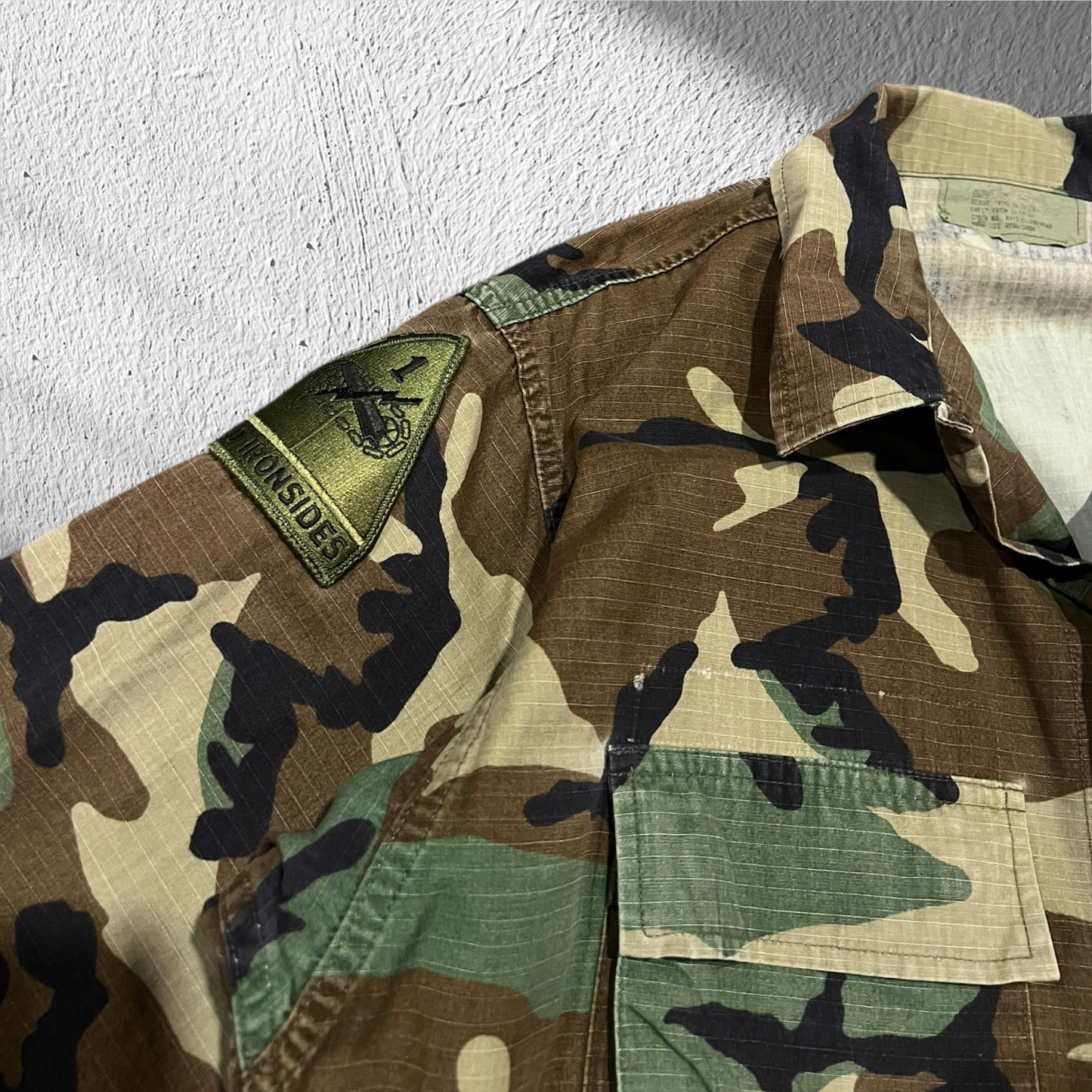 Vintage 80s U.S. Army Woodland Camo Utility Field Jacket BDU Ripstop Ironsides Patch