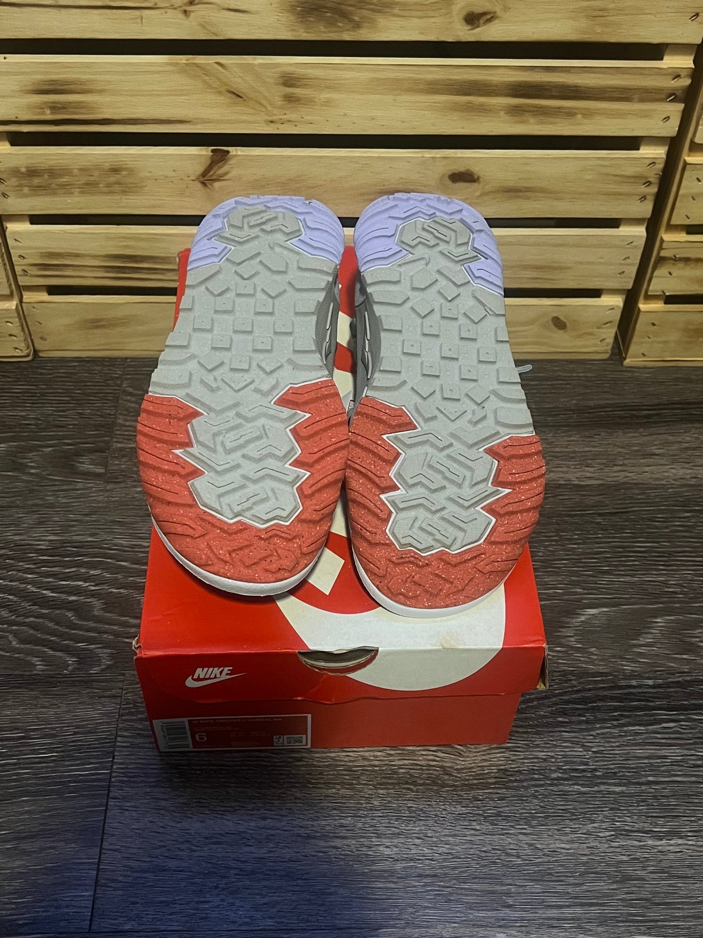 Nike Trail Oneonta Hiking Sandal Women’s Melon Tint Arctic Grey Size 6