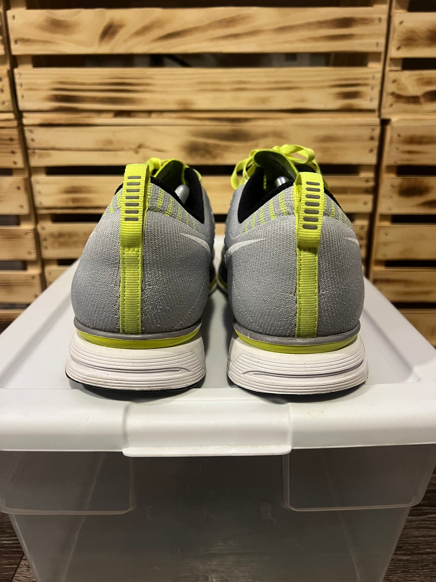Nike Flyknit Trainer Volt Green Gray Size 11.5