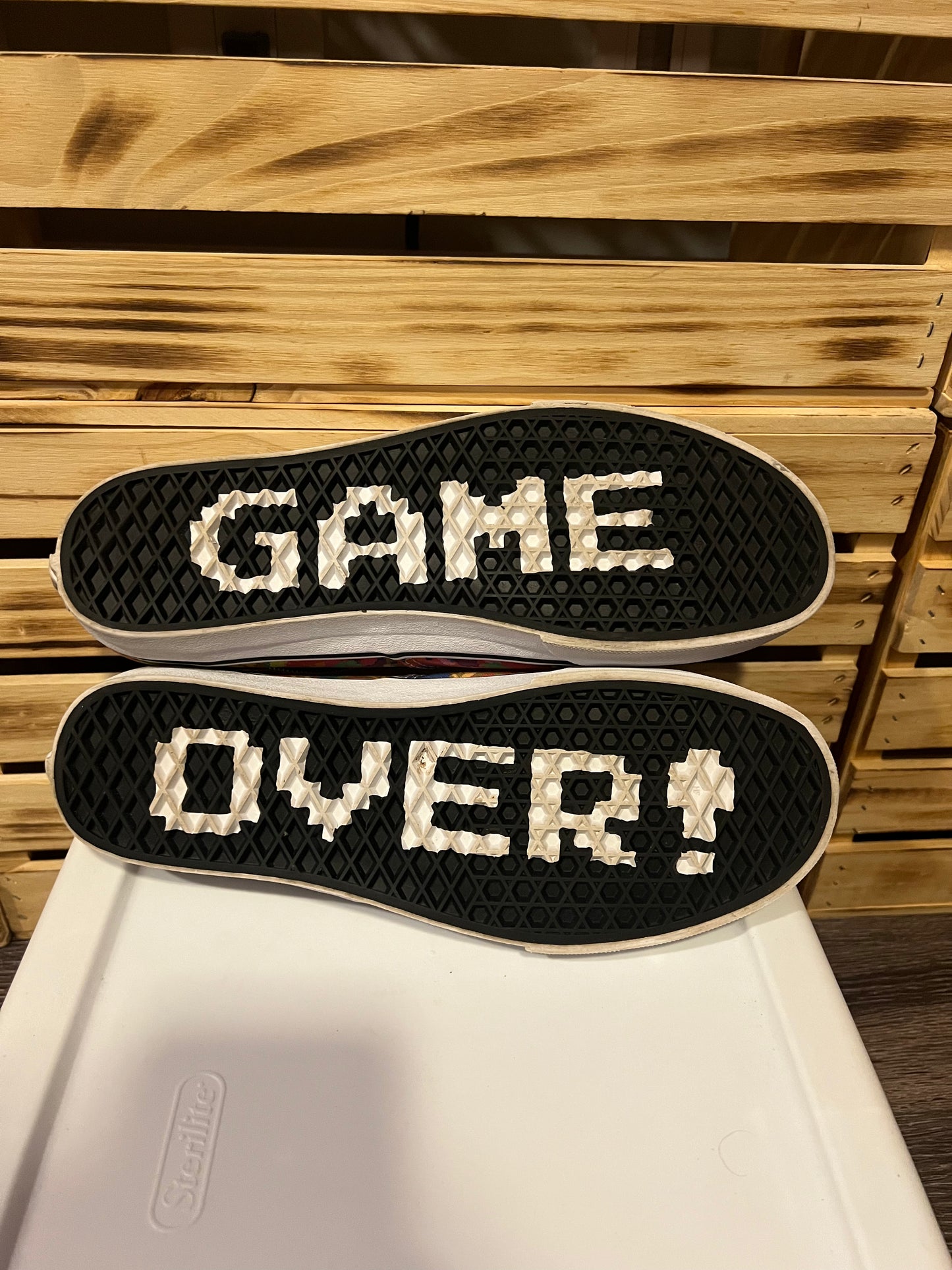 Vans x Nintendo Authentic 8-Bit Pixel Super Mario, Size 11
