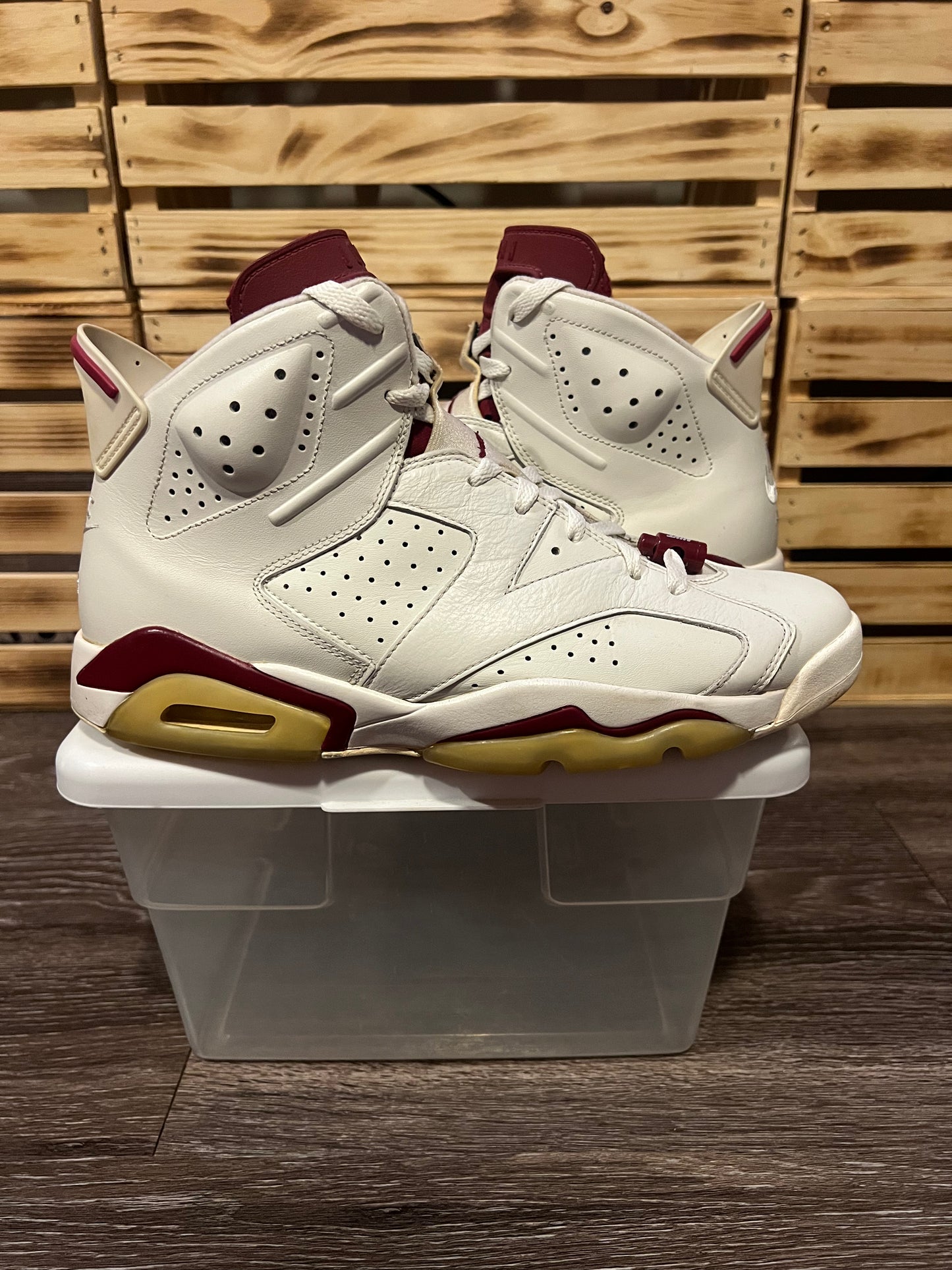 Air Jordan 6 Retro Maroon Size 11