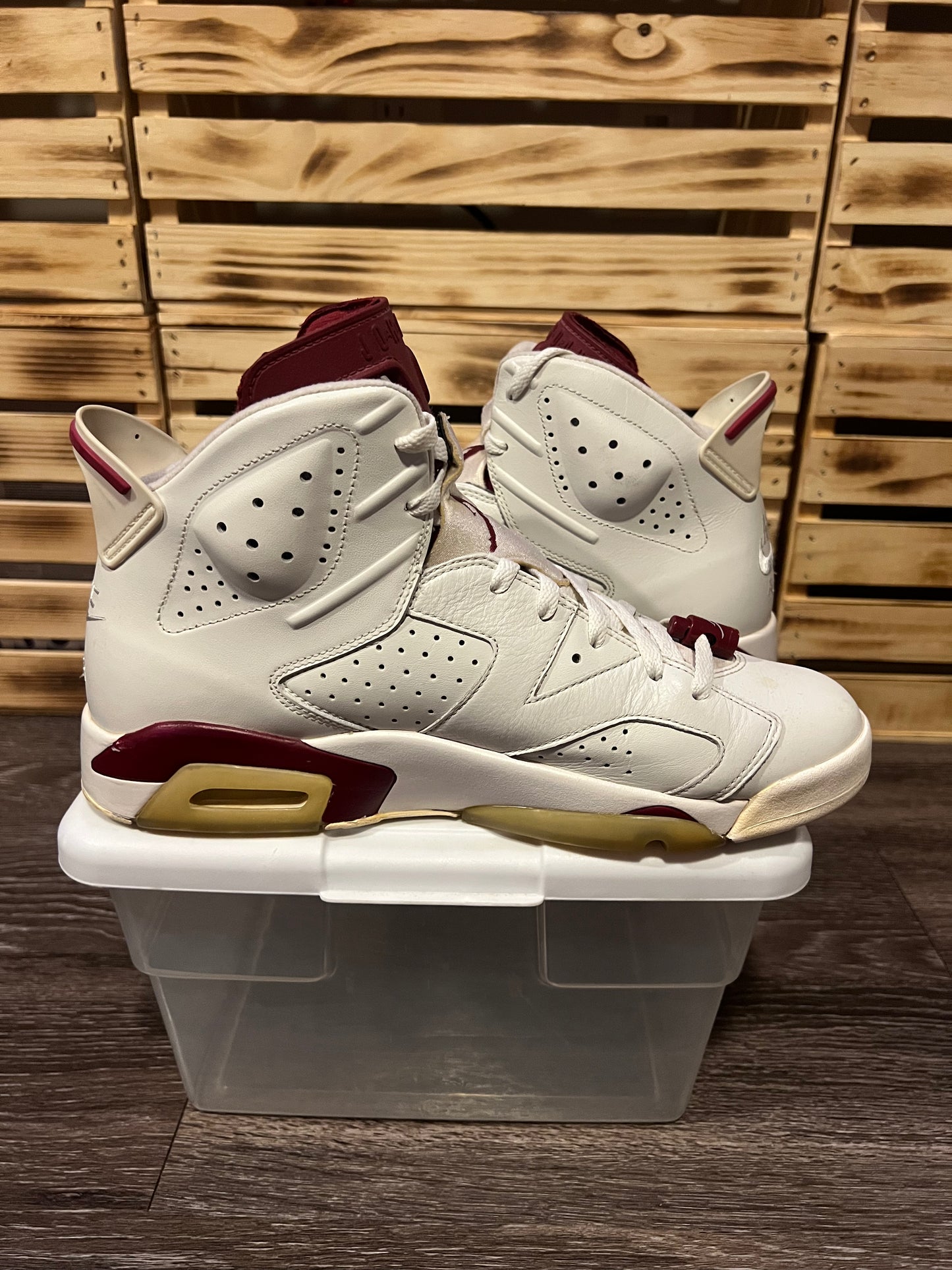 Air Jordan 6 Retro Maroon Size 11