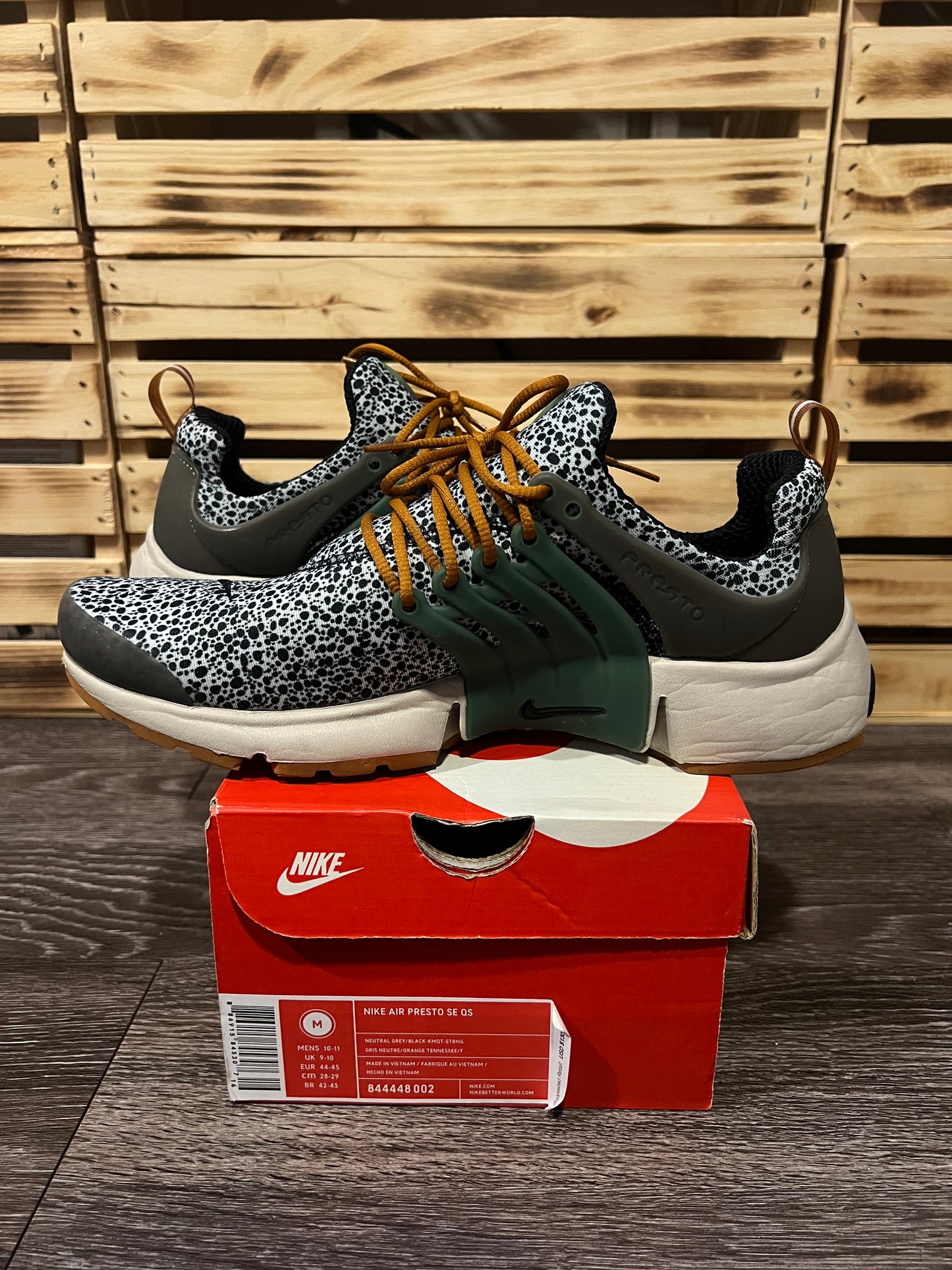 Nike Air Presto RARE SE QS “Safari” Size M (Fits 10-11) 844448-002